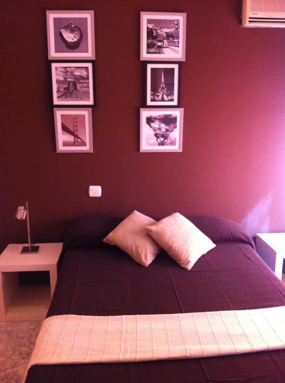 Hostal Neptuno กาเซเรส ภายนอก รูปภาพ